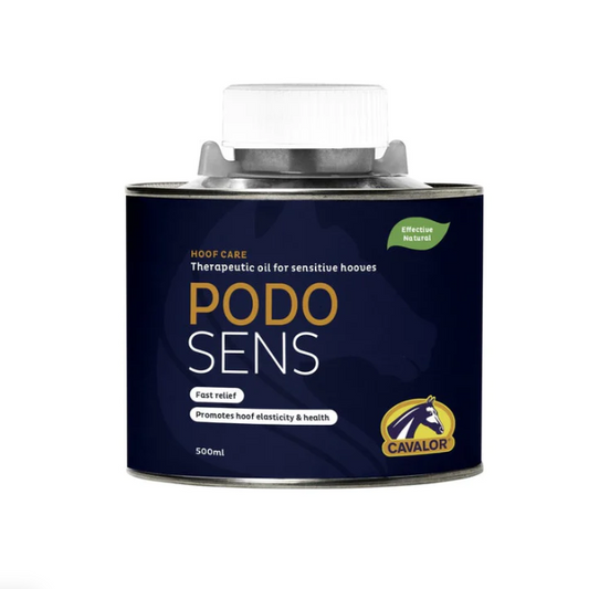 A 500ml container of Cavalor Podo Sens hoof care oil for sensitive hooves, promoting hoof elasticity and health.