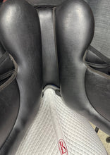 Pre-Loved Thorowgood T4 Dressage 17