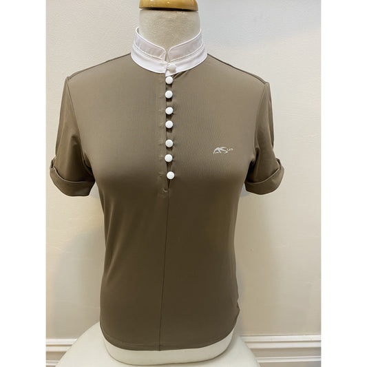 Anna Scarpati brown riding shirt with white collar on mannequin.