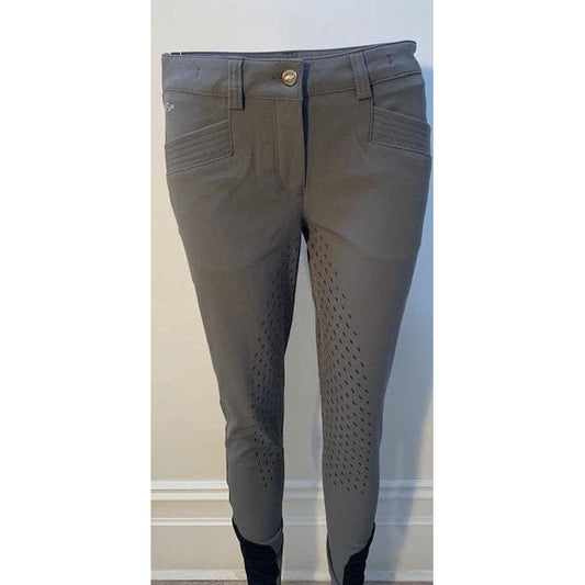 Anna Scarpati grey riding breeches with patterned knee grip patches.