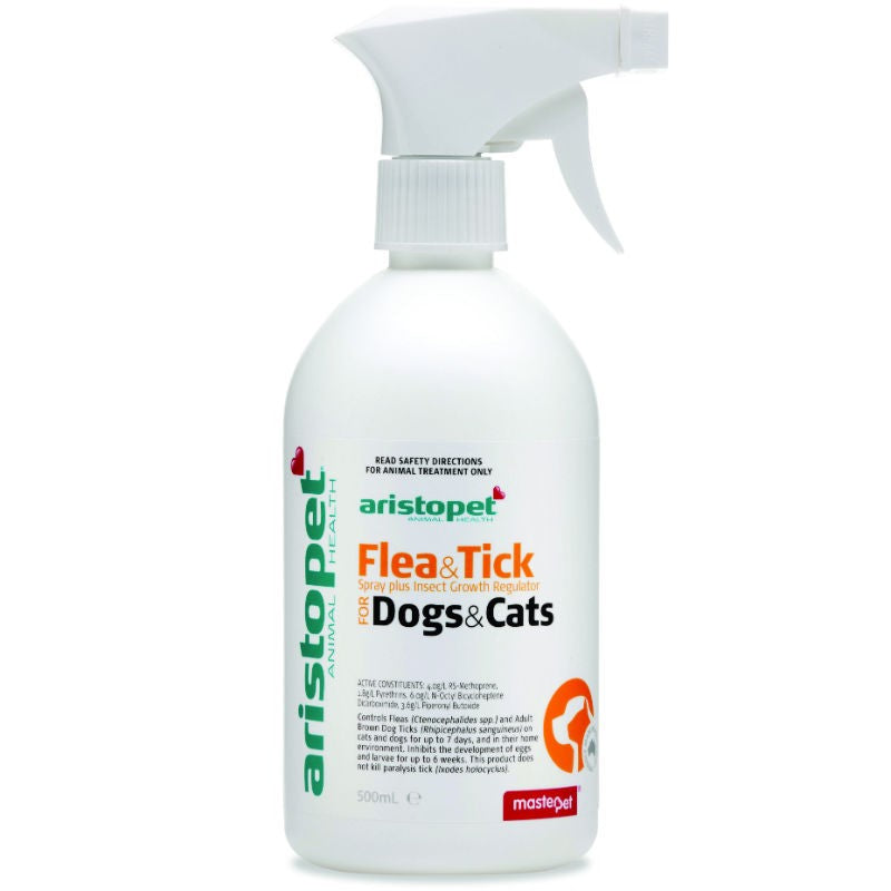 Aristopet Flea & Tick spray bottle for dogs and cats, 500mL.